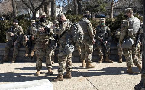 Lawmakers call for briefings on extending deployment of National Guard